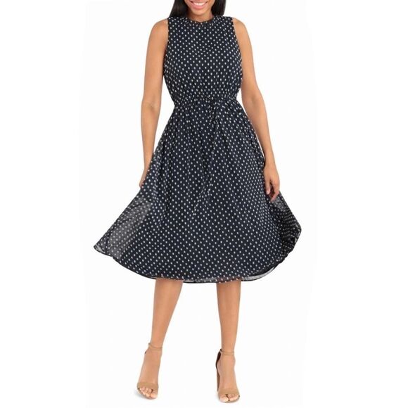 Maggy London Tie Waist Dress - Picture 2 of 7